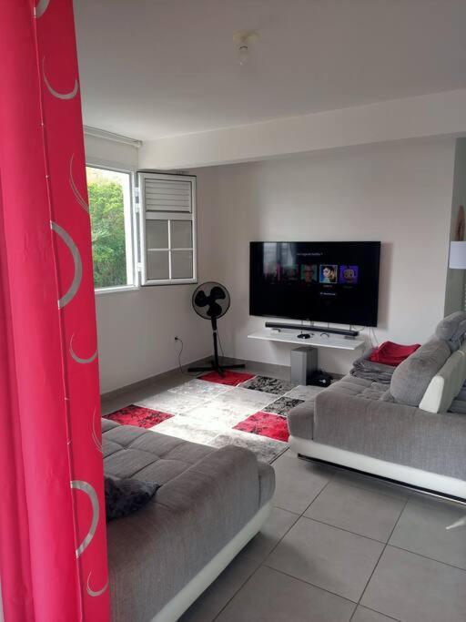 A 10Min De La Plage, Agreable Appartement Lumineux ル・ロベール エクステリア 写真